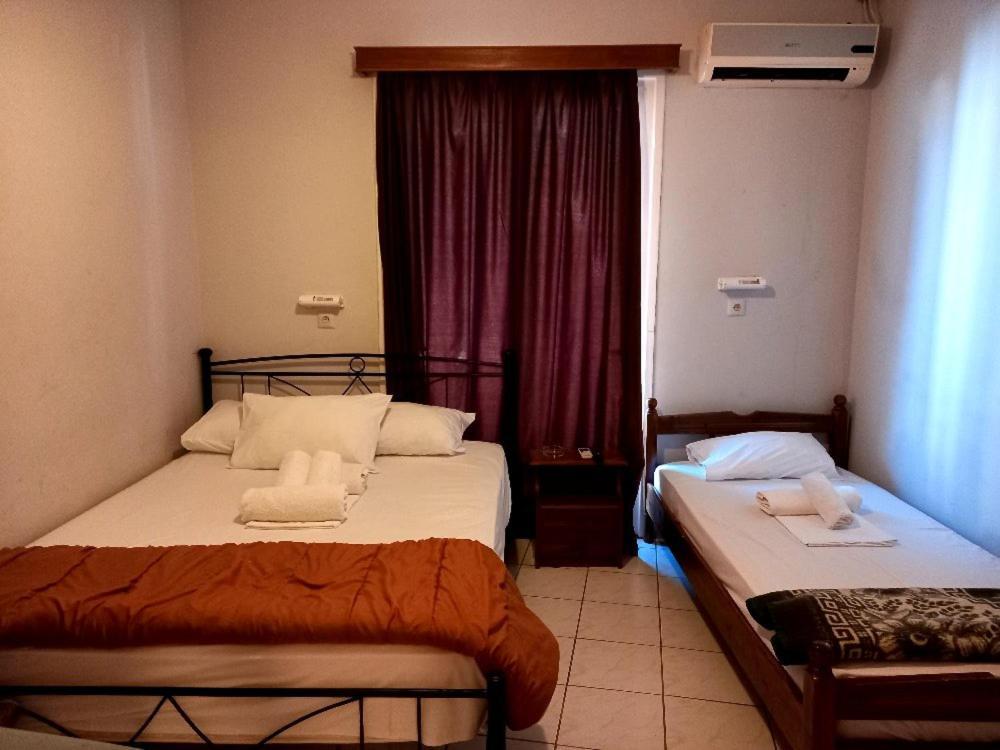 Hotel Korydallos Пирея Екстериор снимка